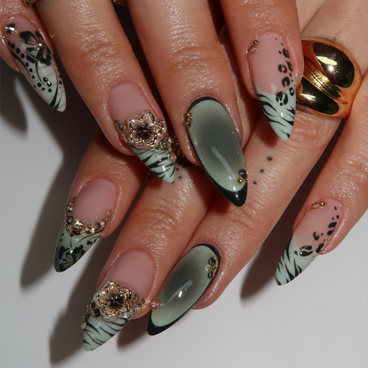 Handmade Almond Press-On Nails, Ink-Wash Leopard Print, Rhinestone & 3D Metallic Floral Nail Tips, Reusable False Nails 🐆✨💅
