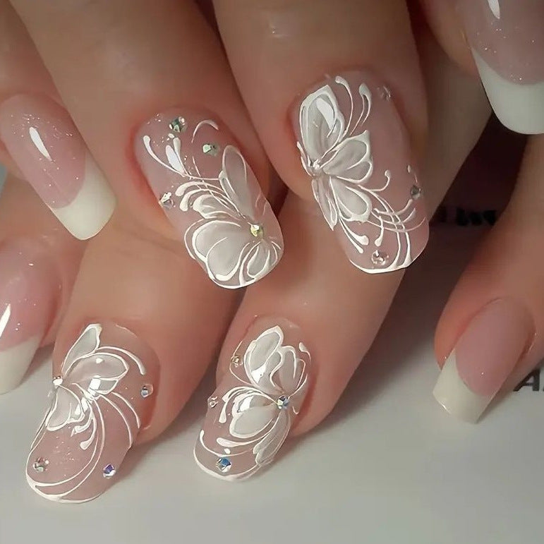 New Fashion Press-On Nails, Minimalist White French Floral Medium Square Nails with Glitter & Rhinestone Accents, Stylish False Nails
