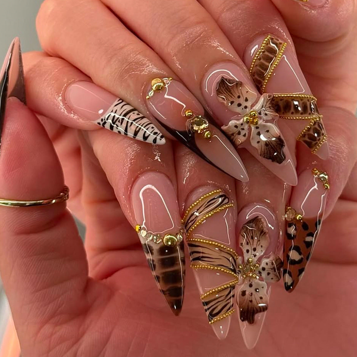 Long Almond Press-On Nails, French Tip, Glamorous Sparkle, European & American Style, Sweet & Edgy, Handmade Reusable False Nails 💅✨