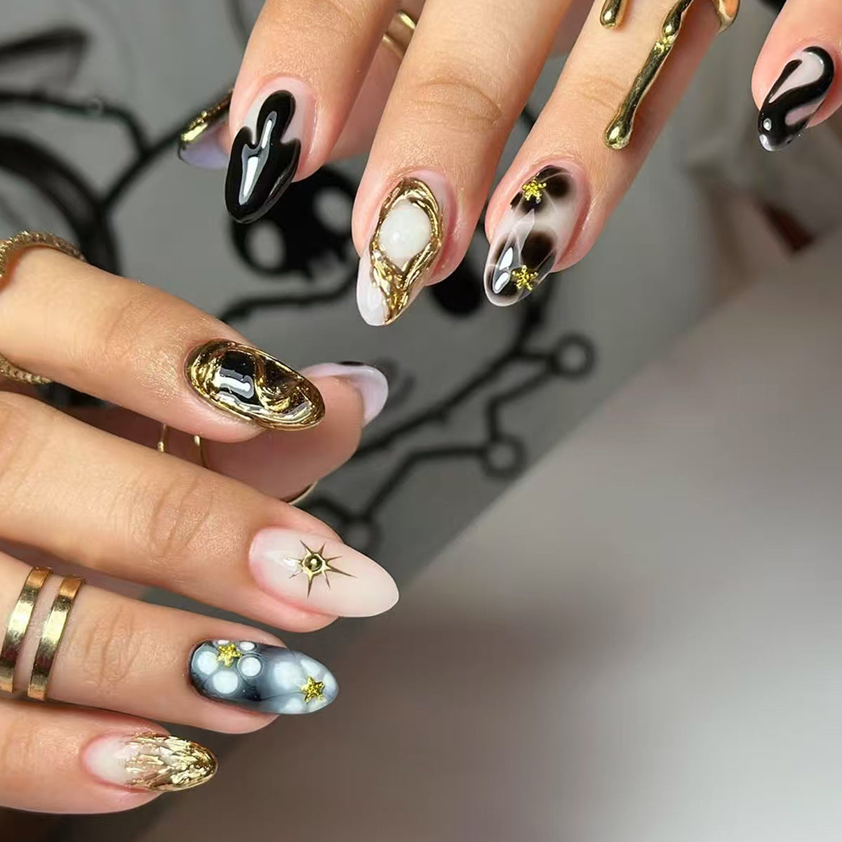 Collection of Handmade 3D Almond Press-On Nails, Spotted Floral Nail Art Tips, Trendy European & American Style Reusable Fake Nails
